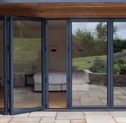 Cửa xếp trượt nhôm Xingfa màu đen